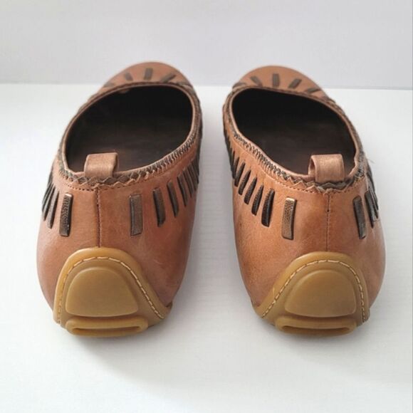 Cole Haan flats/ loafers Size 8 - Picture 9 of 14